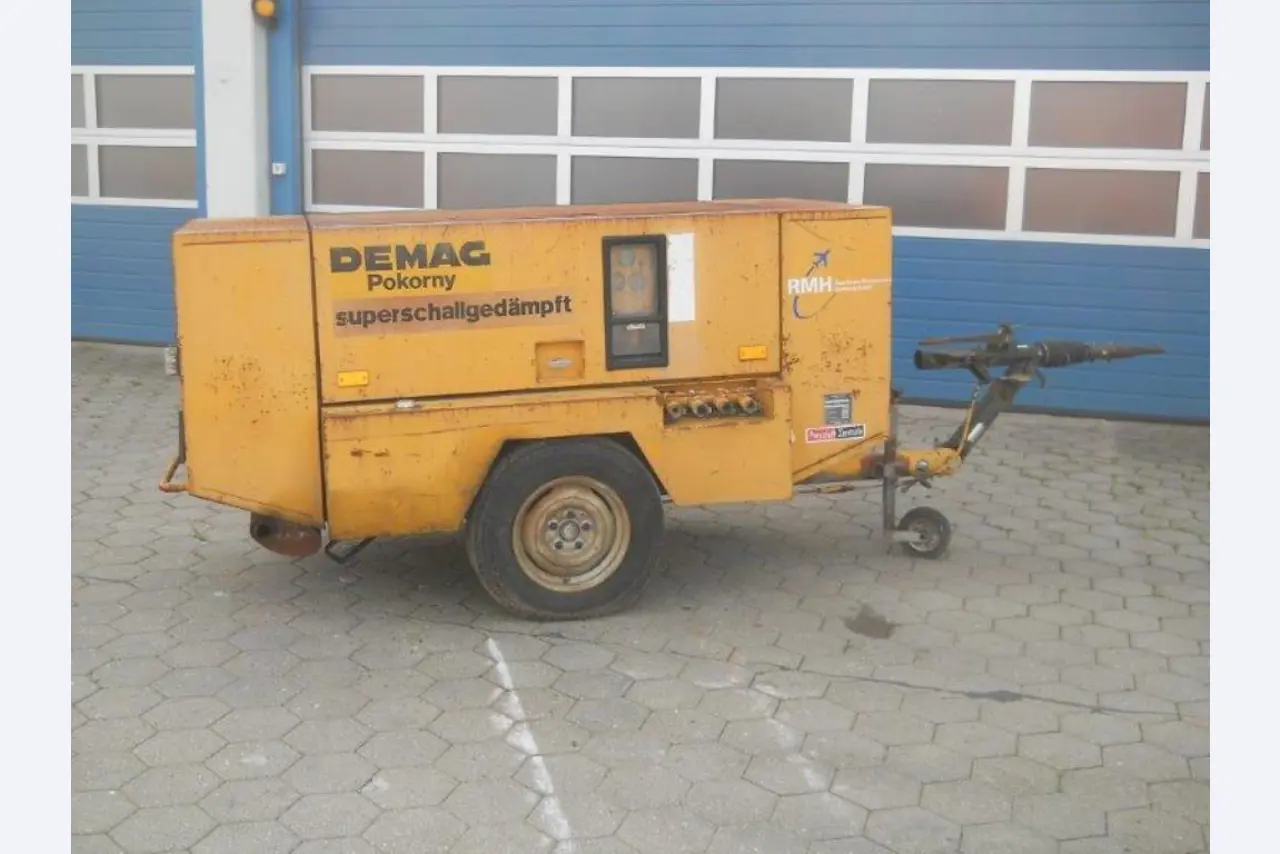 two well maintained ground handling de-icers-2