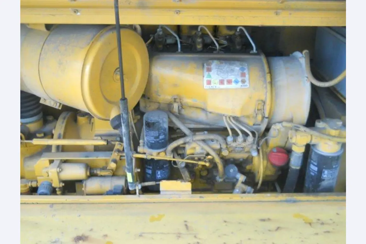 two well maintained ground handling de-icers-7