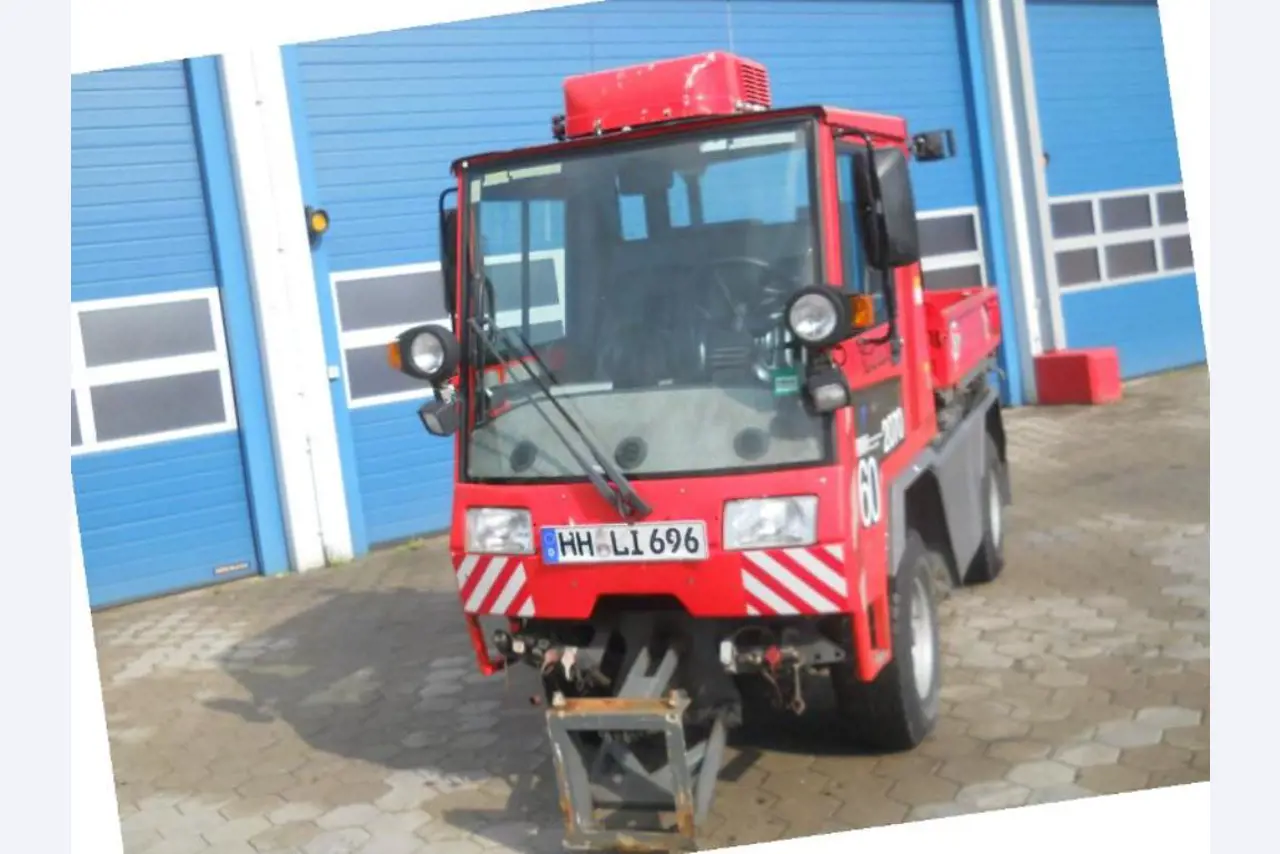 Gepflegte Ladewagen-2