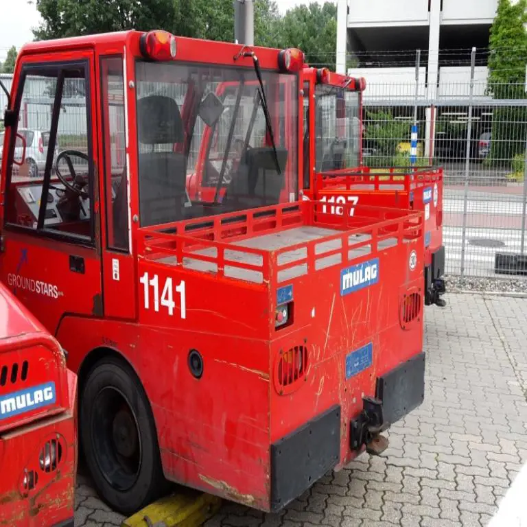 Blokpositie grondondersteuningsmaterieel en motorvoertuigen, item nrs. #363 tot #385 Mulag; Lechmotoren; Mercedes Benz; u.v.a. u.a. Comet 4 CNG, Typ 1 + 2