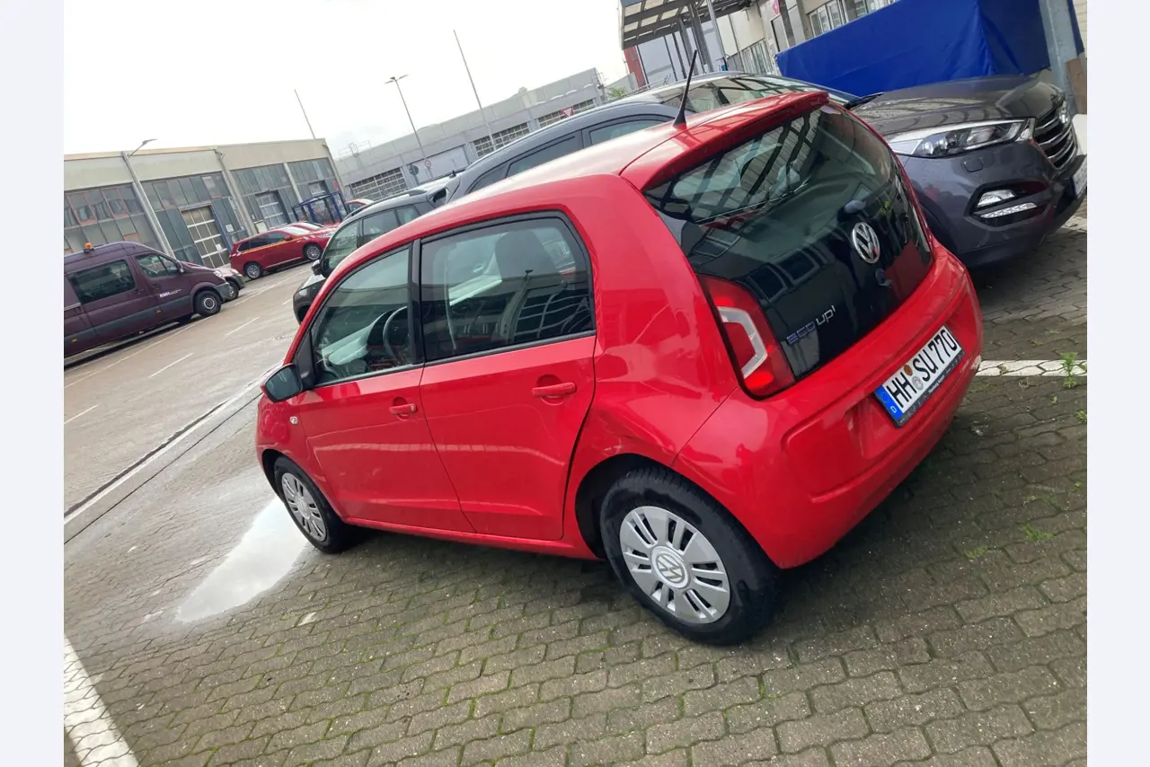 Vehículos cedidos por el aeropuerto de Hamburgo-1