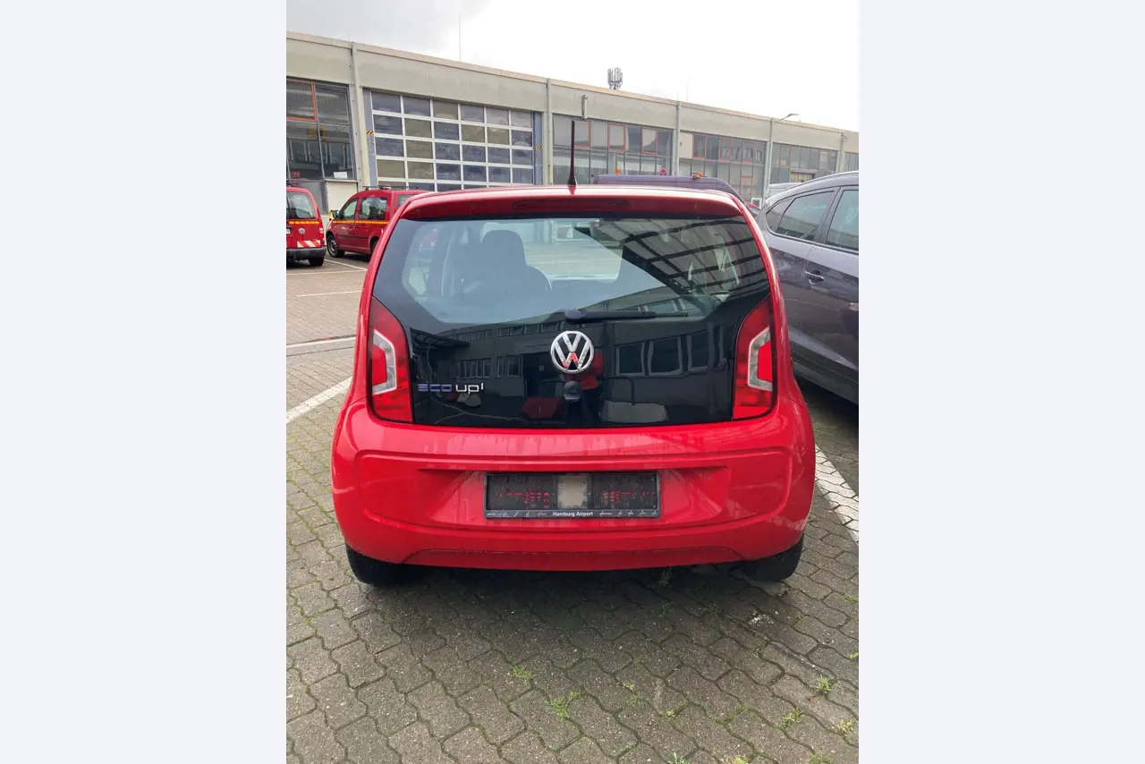 Vehículos cedidos por el aeropuerto de Hamburgo-6