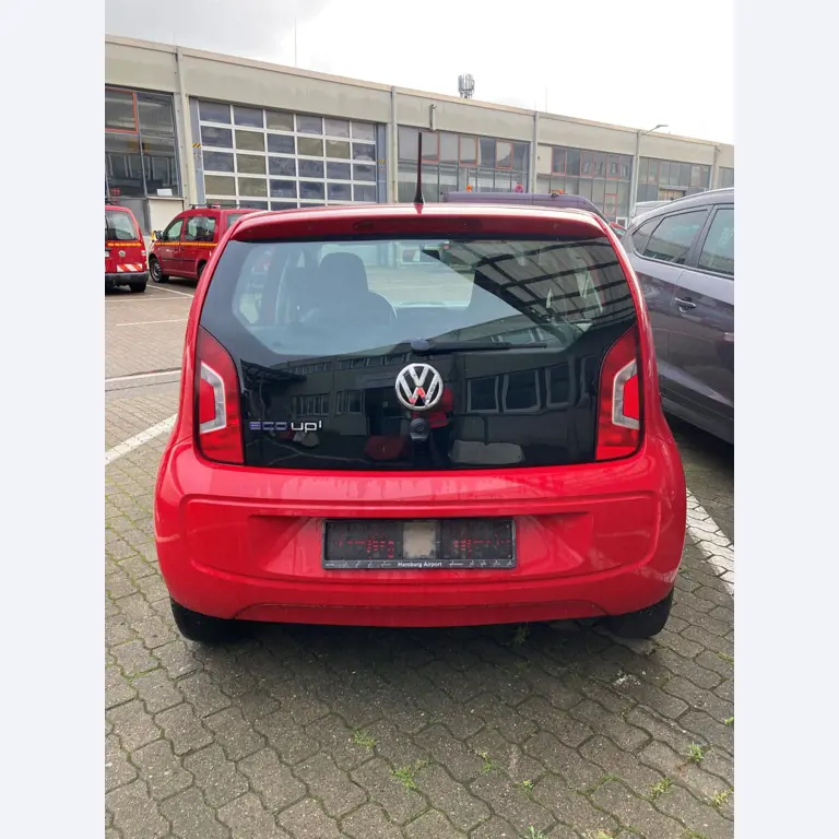 Vehículos cedidos por el aeropuerto de Hamburgo-6