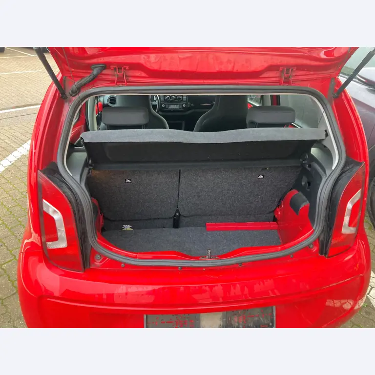 Vehículos cedidos por el aeropuerto de Hamburgo-7