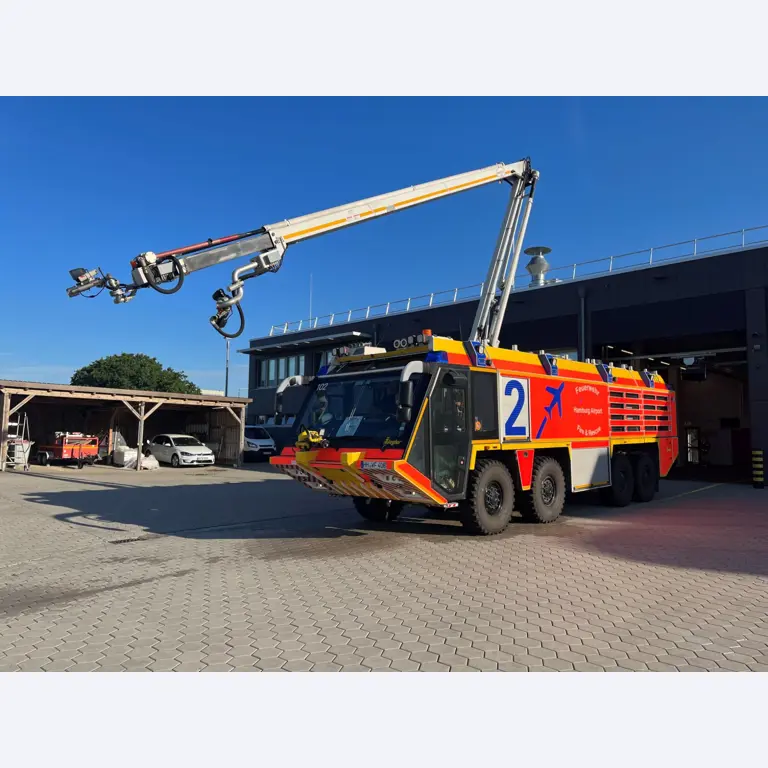 High-quality fire engines from Hamburg Airport-1