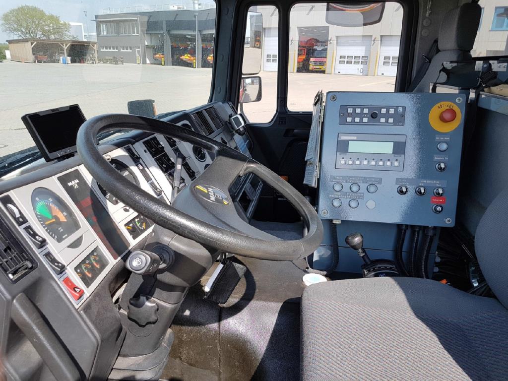 Gepflegte Ladewagen-4