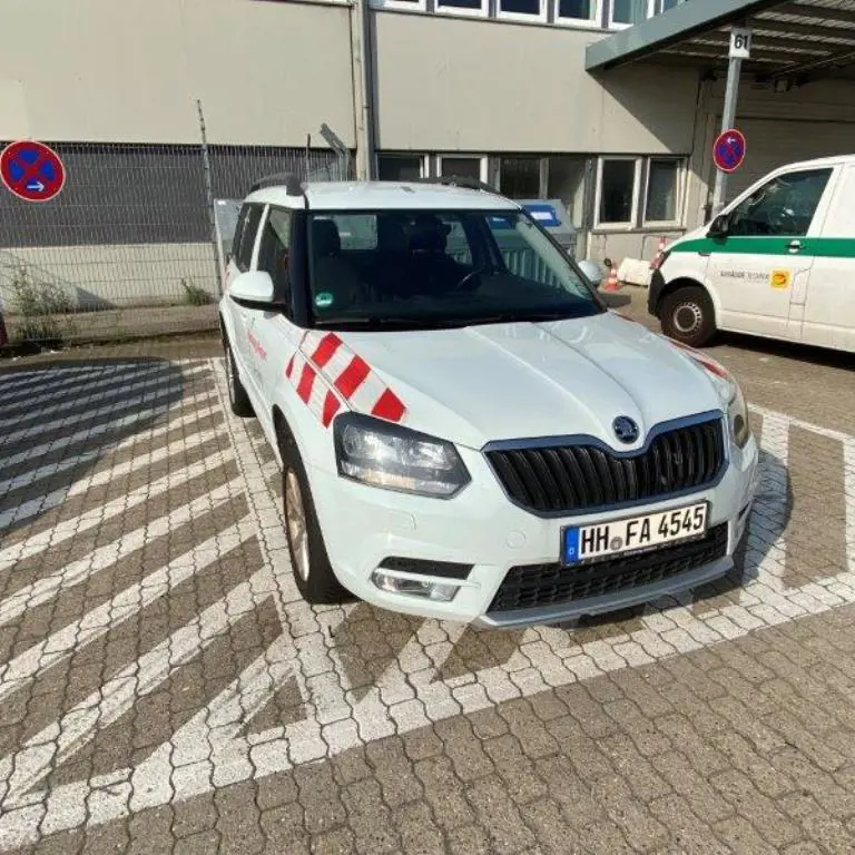 Passenger car (formerly HH-FA 4545) Skoda Yeti