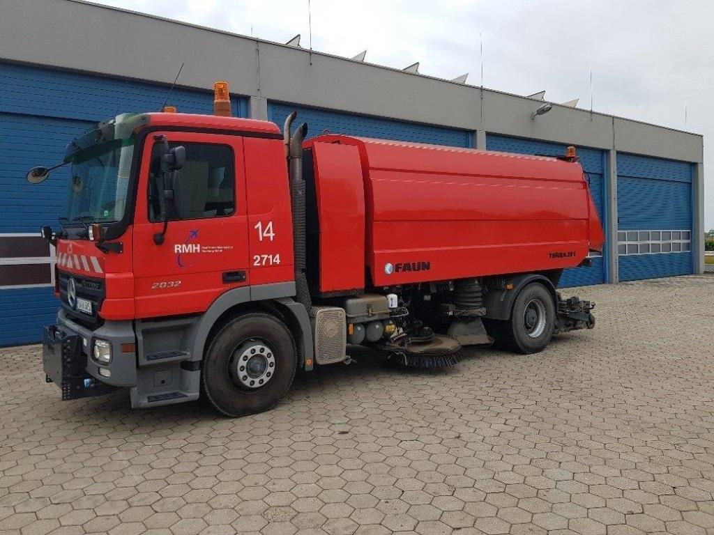 Gepflegte Ladewagen-2