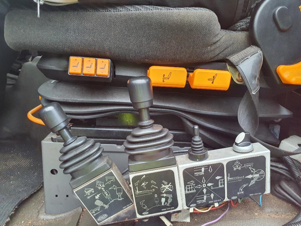 Gepflegte Ladewagen-14