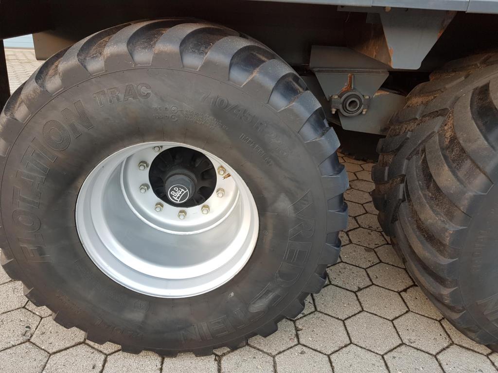 Gepflegte Ladewagen-4