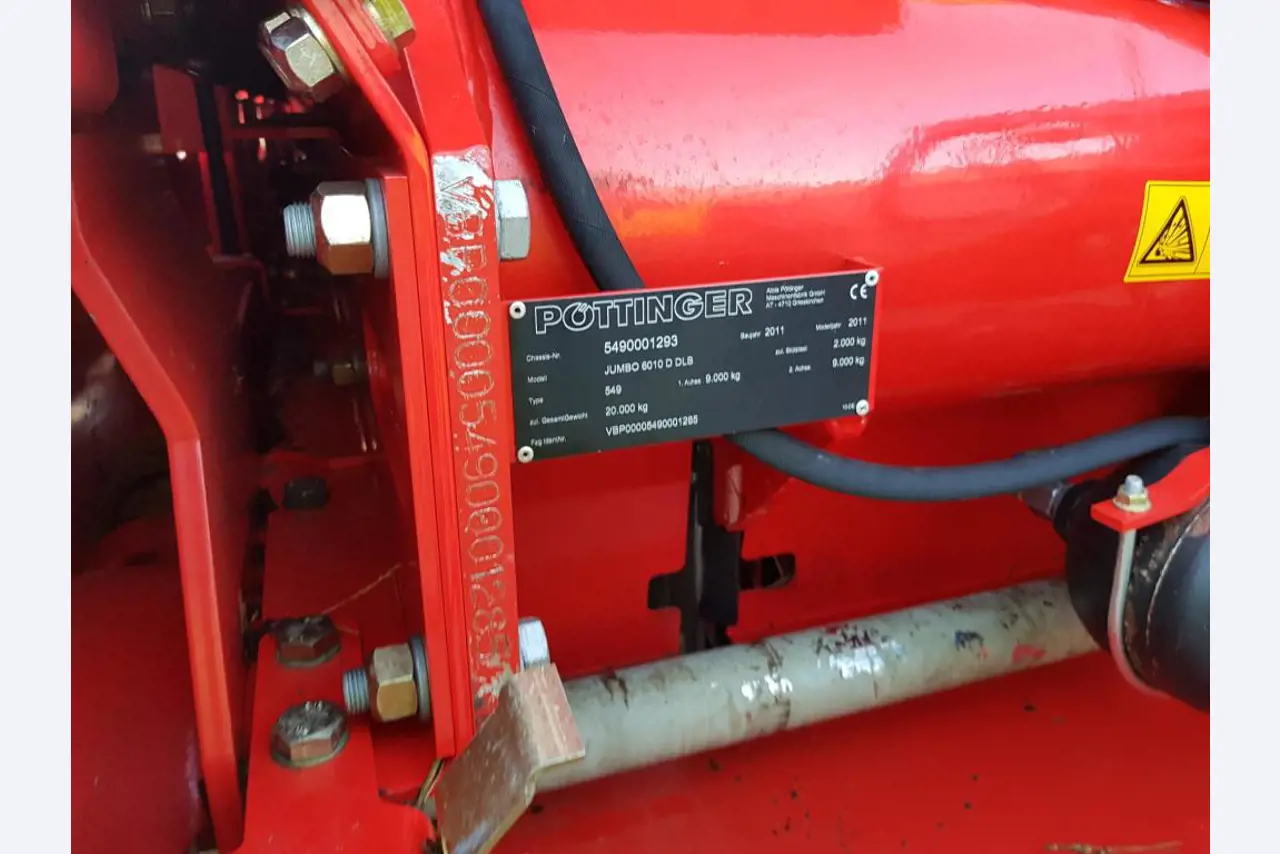 two well maintained ground handling de-icers-5