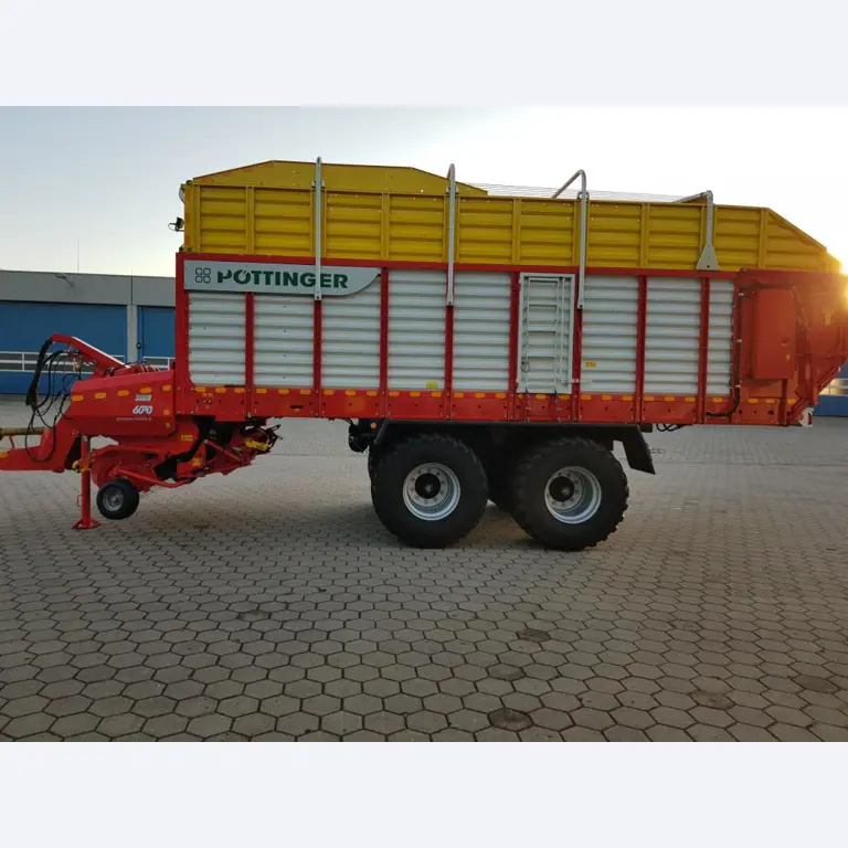two well maintained ground handling de-icers-8