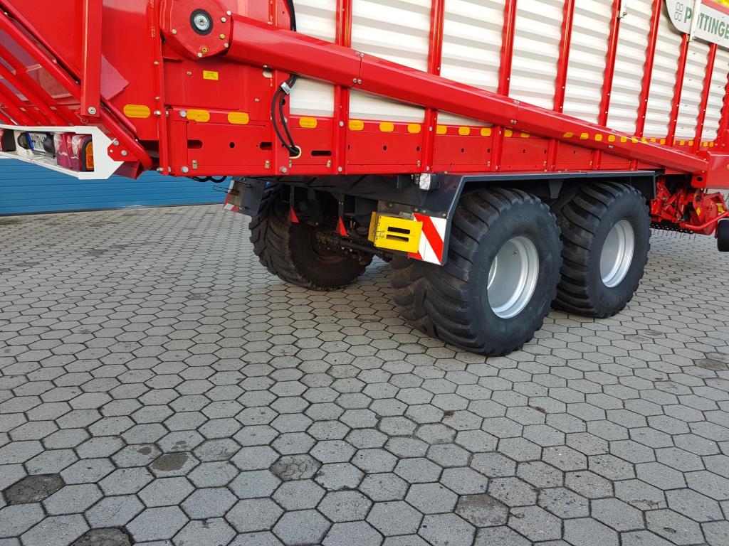 Gepflegte Ladewagen-2