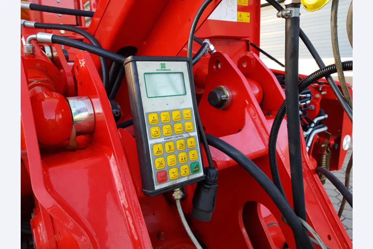 two well maintained ground handling de-icers-5