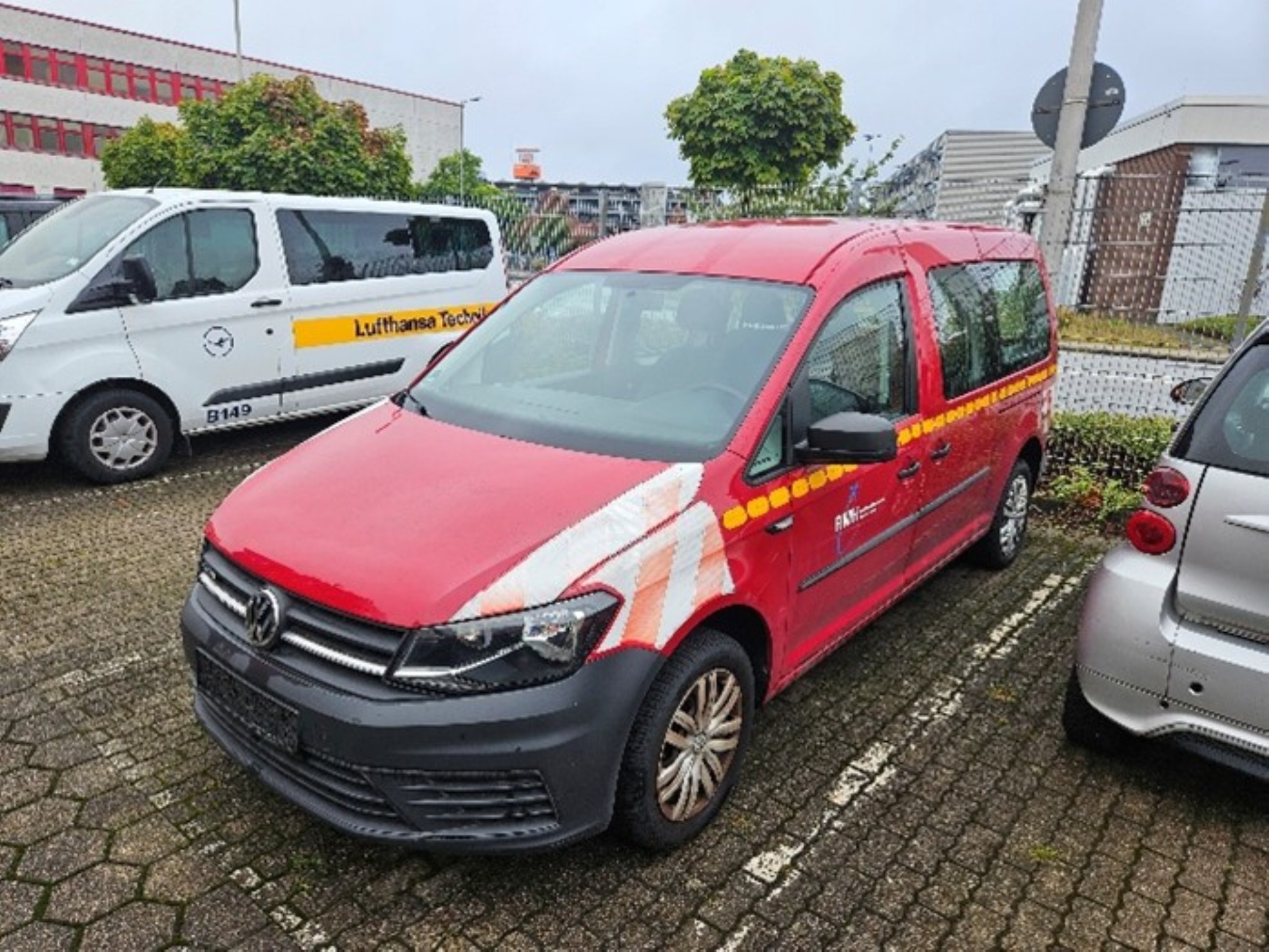 Vehicles released by Hamburg Airport-1