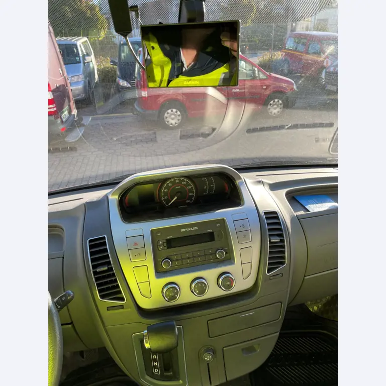 Landbouwuitrusting uit de luchthavenomgeving-10