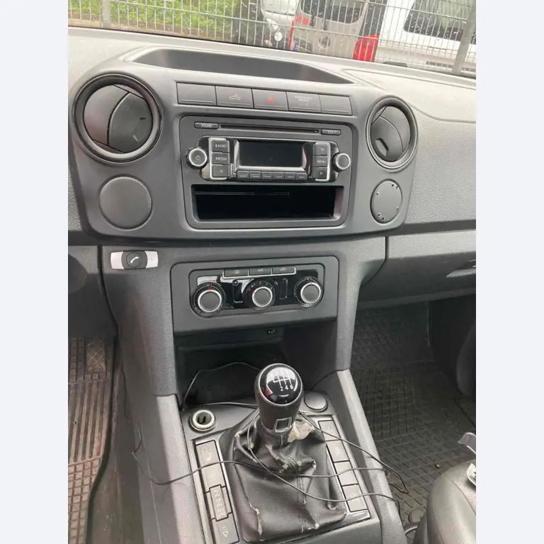 Landbouwuitrusting uit de luchthavenomgeving-15