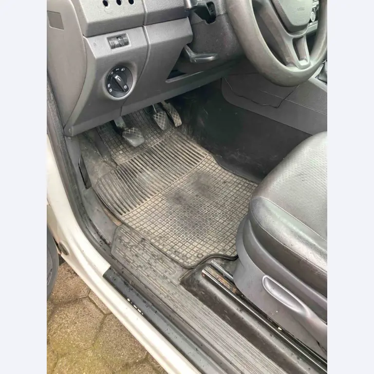 Landbouwuitrusting uit de luchthavenomgeving-16