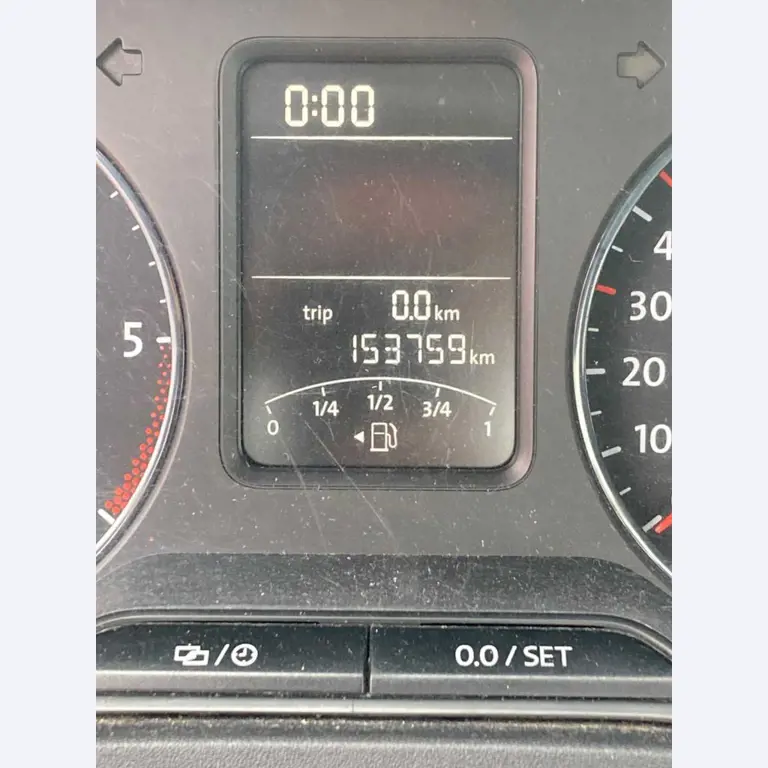 Landbouwuitrusting uit de luchthavenomgeving-18