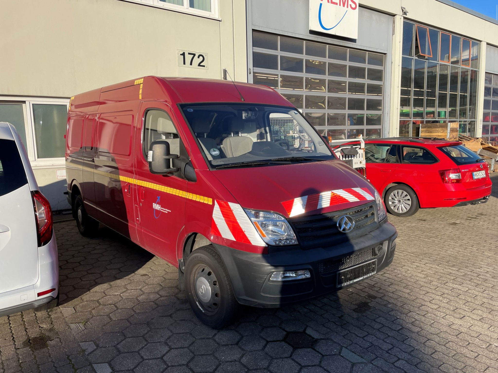 Vehicles released by Hamburg Airport-1