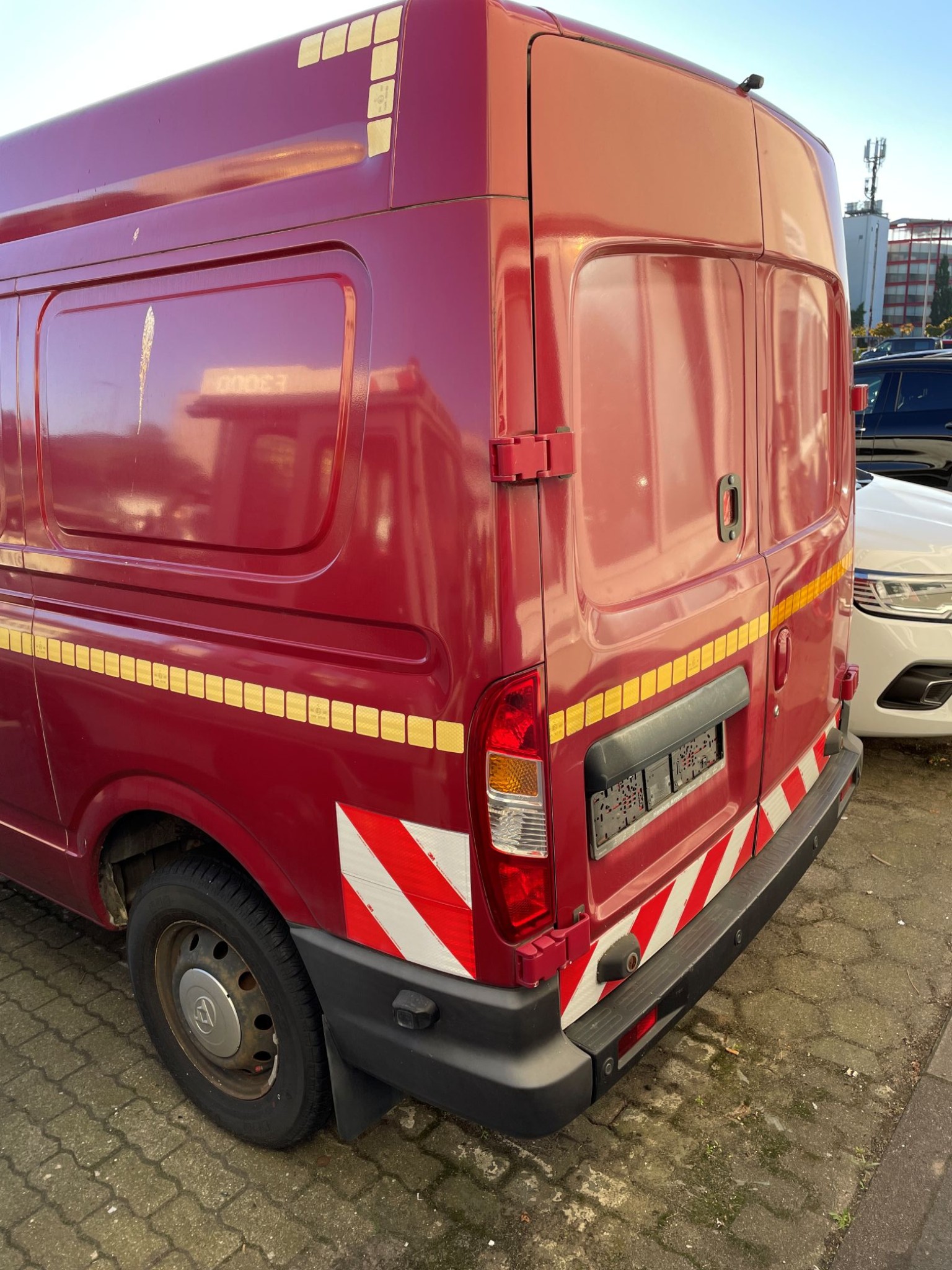 Vehicles released by Hamburg Airport-3