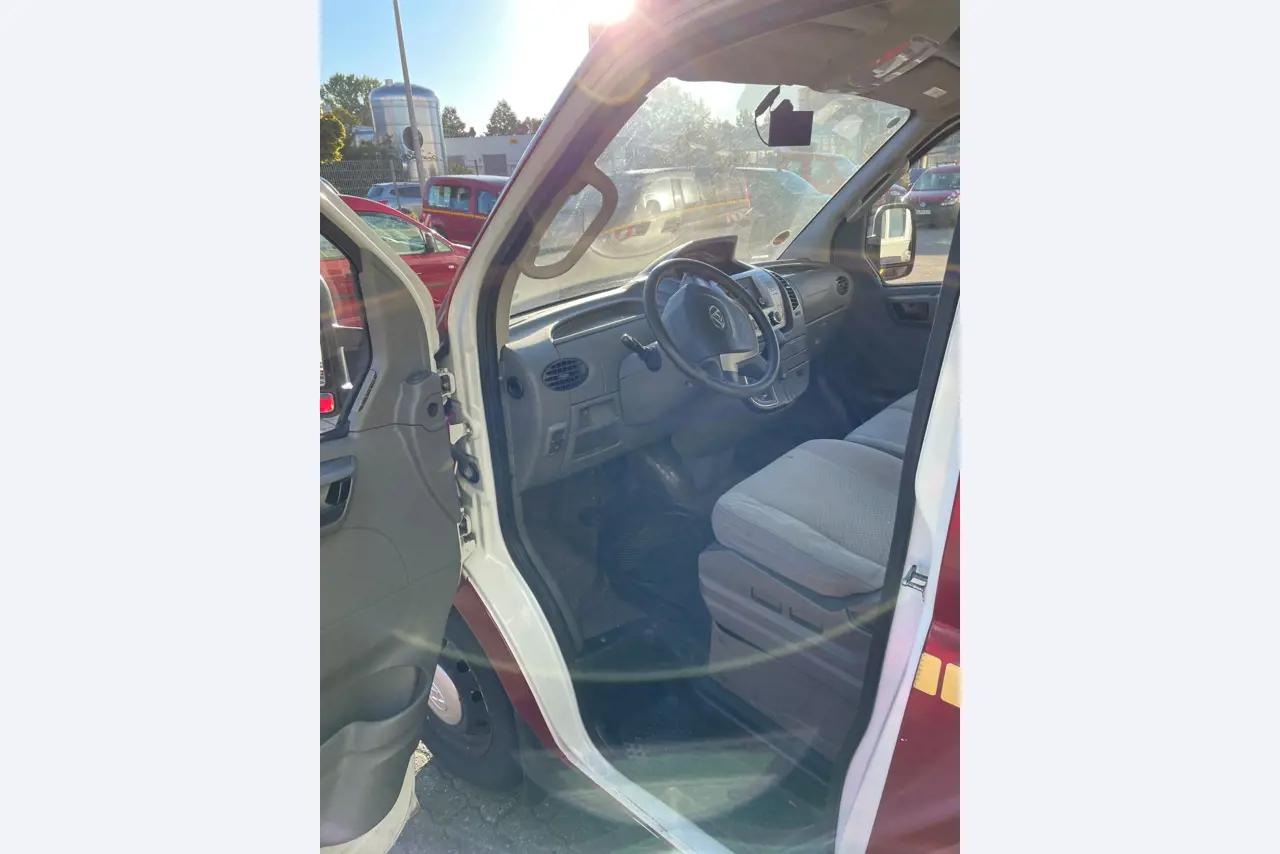 Landbouwuitrusting uit de luchthavenomgeving-8