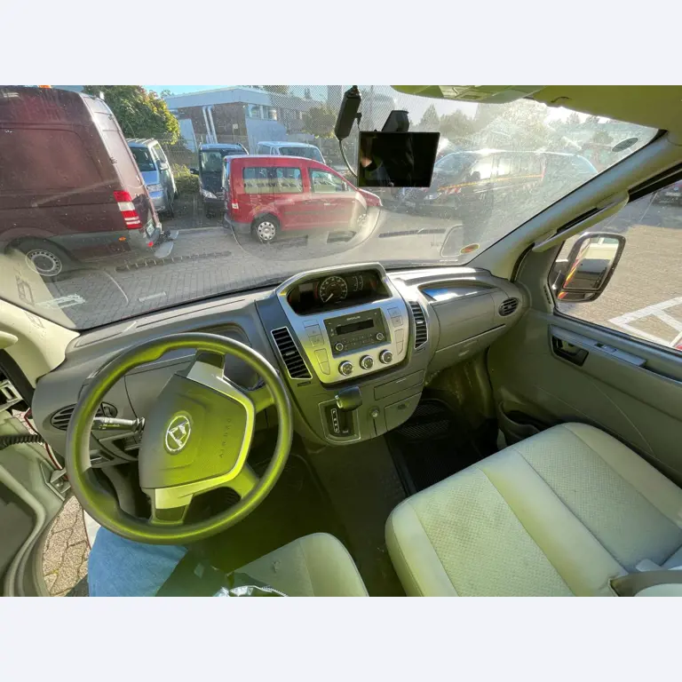 Landbouwuitrusting uit de luchthavenomgeving-9