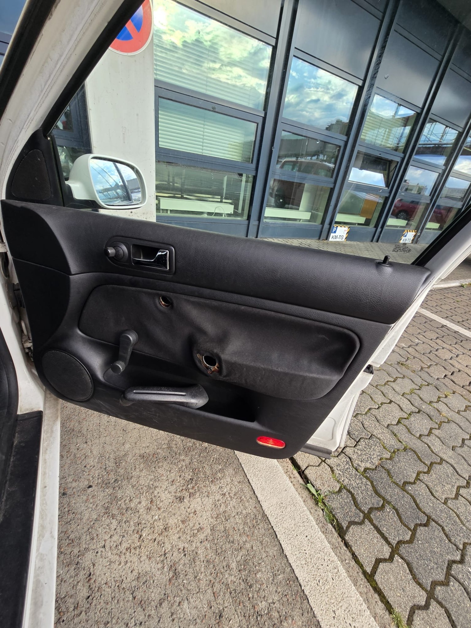 Vehículos cedidos por el aeropuerto de Hamburgo-10