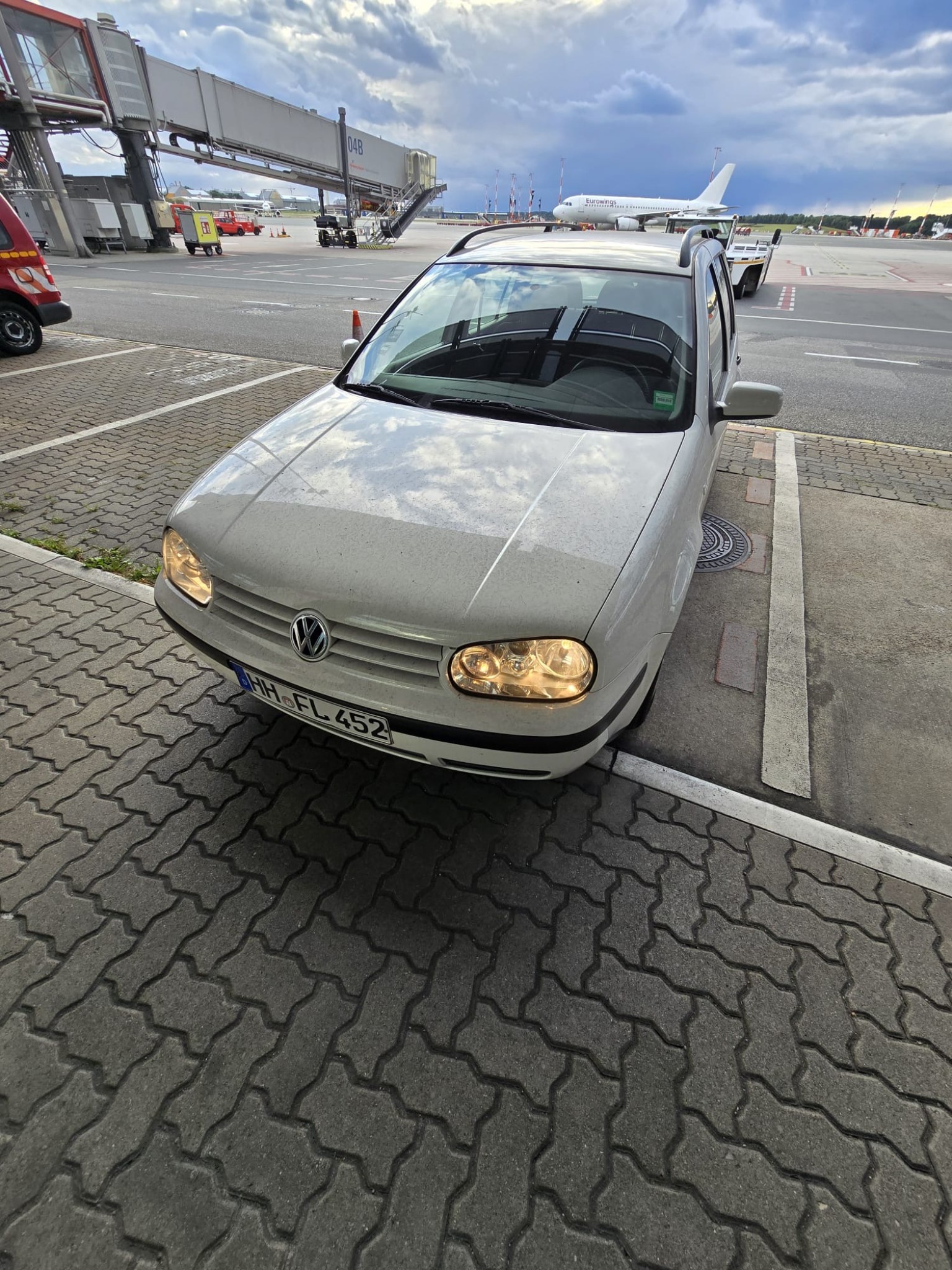 Vehículos cedidos por el aeropuerto de Hamburgo-1