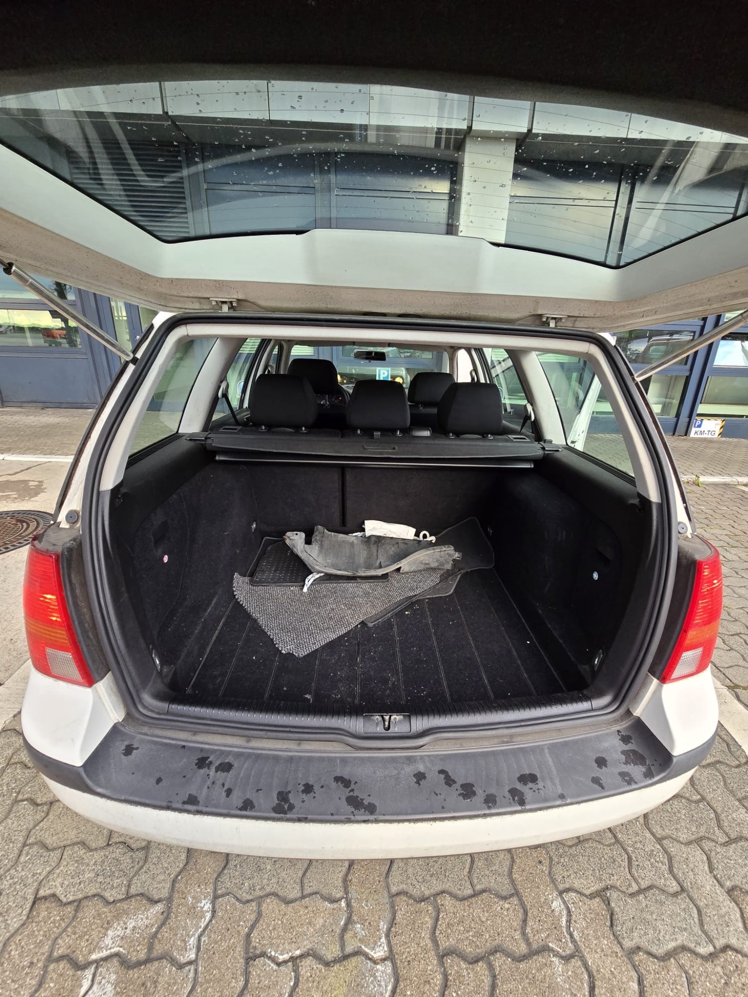 Vehículos cedidos por el aeropuerto de Hamburgo-3