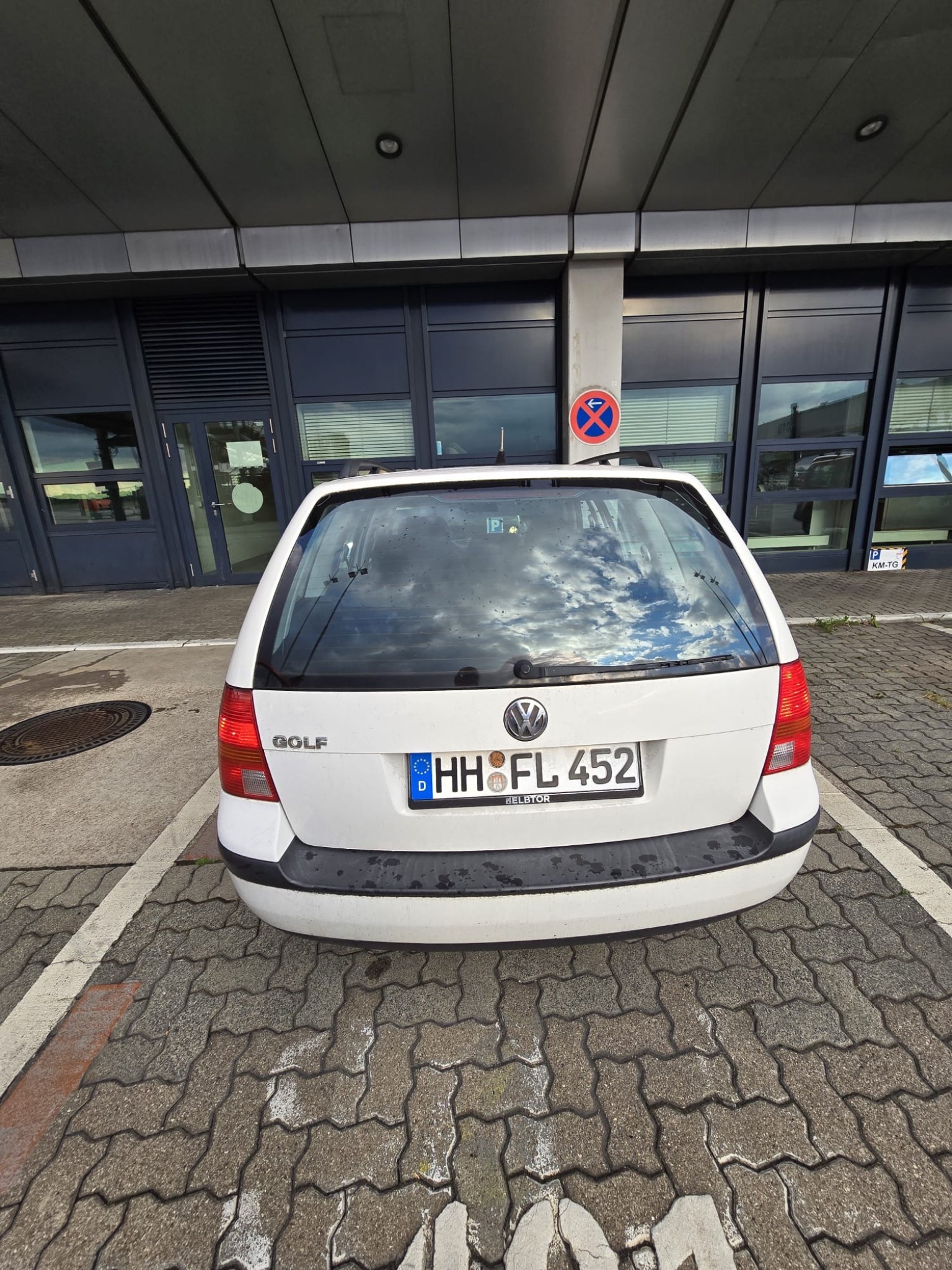 Vehículos cedidos por el aeropuerto de Hamburgo-6