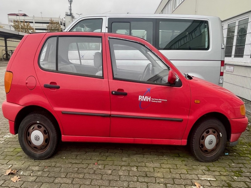 Landwirtschaftliches Gerät aus dem Flughafenumfeld-15