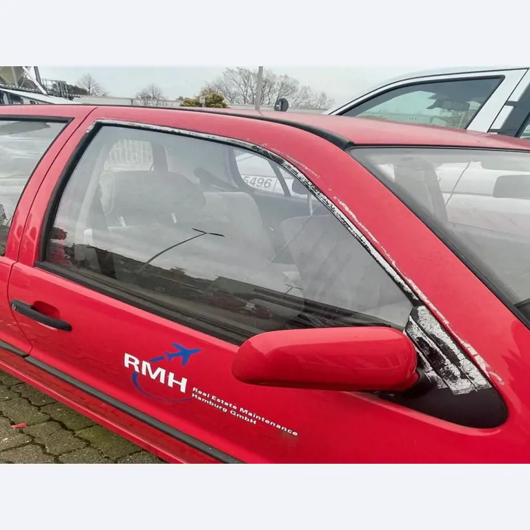 Landwirtschaftliches Gerät aus dem Flughafenumfeld-17