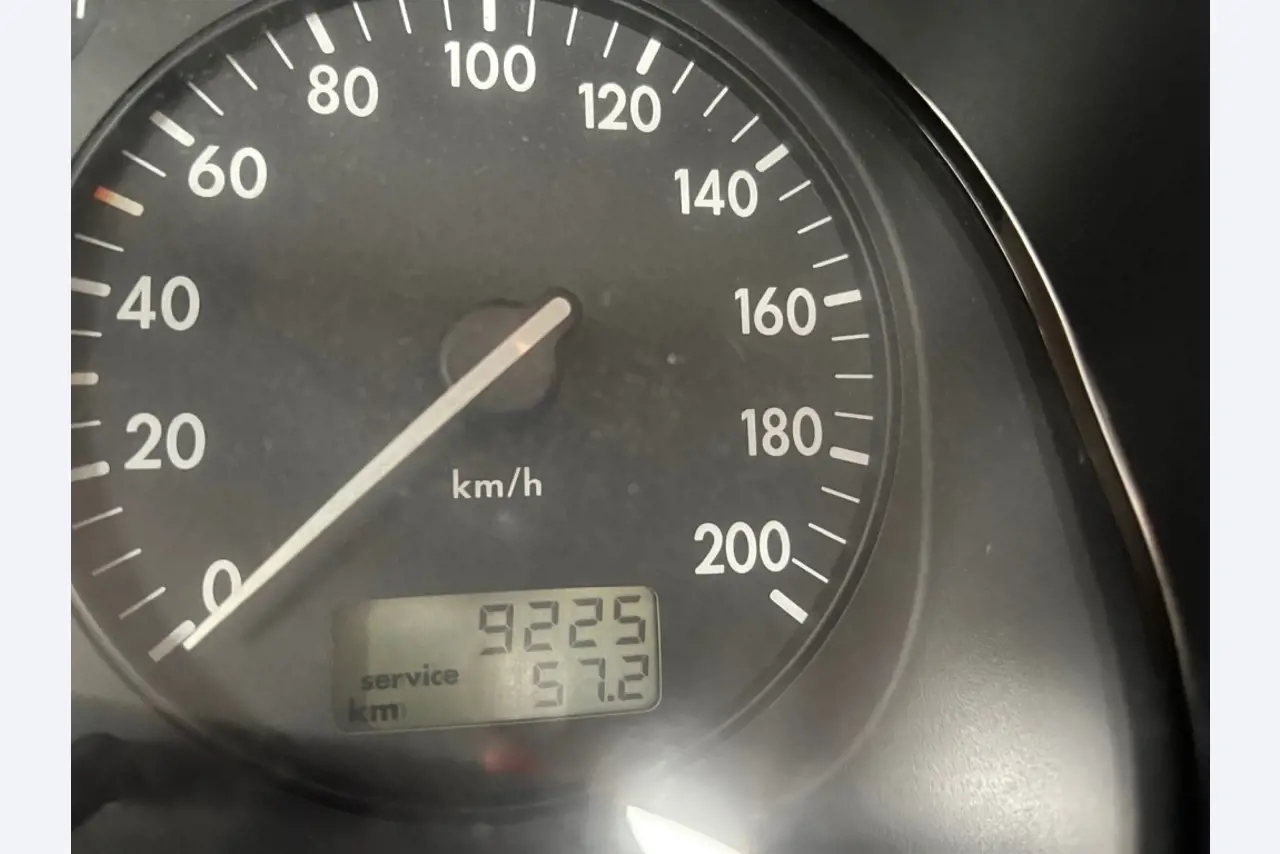 Landwirtschaftliches Gerät aus dem Flughafenumfeld-18