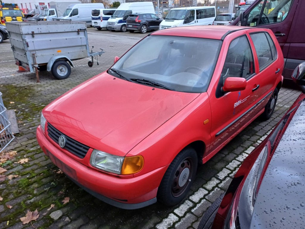 Landwirtschaftliches Gerät aus dem Flughafenumfeld-4