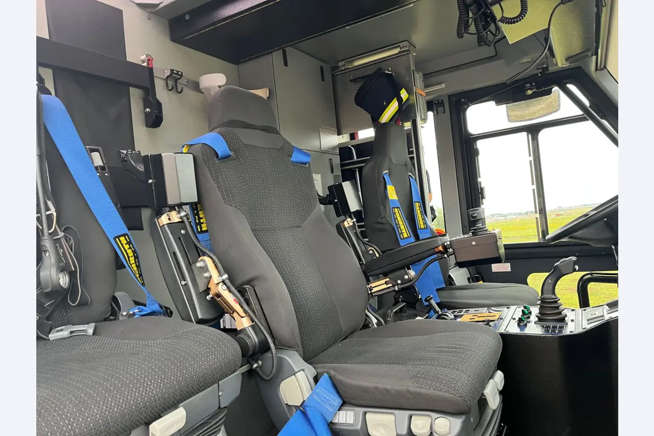 High-quality fire engines from Hamburg Airport-12