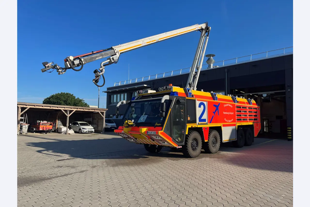 High-quality fire engines from Hamburg Airport-1