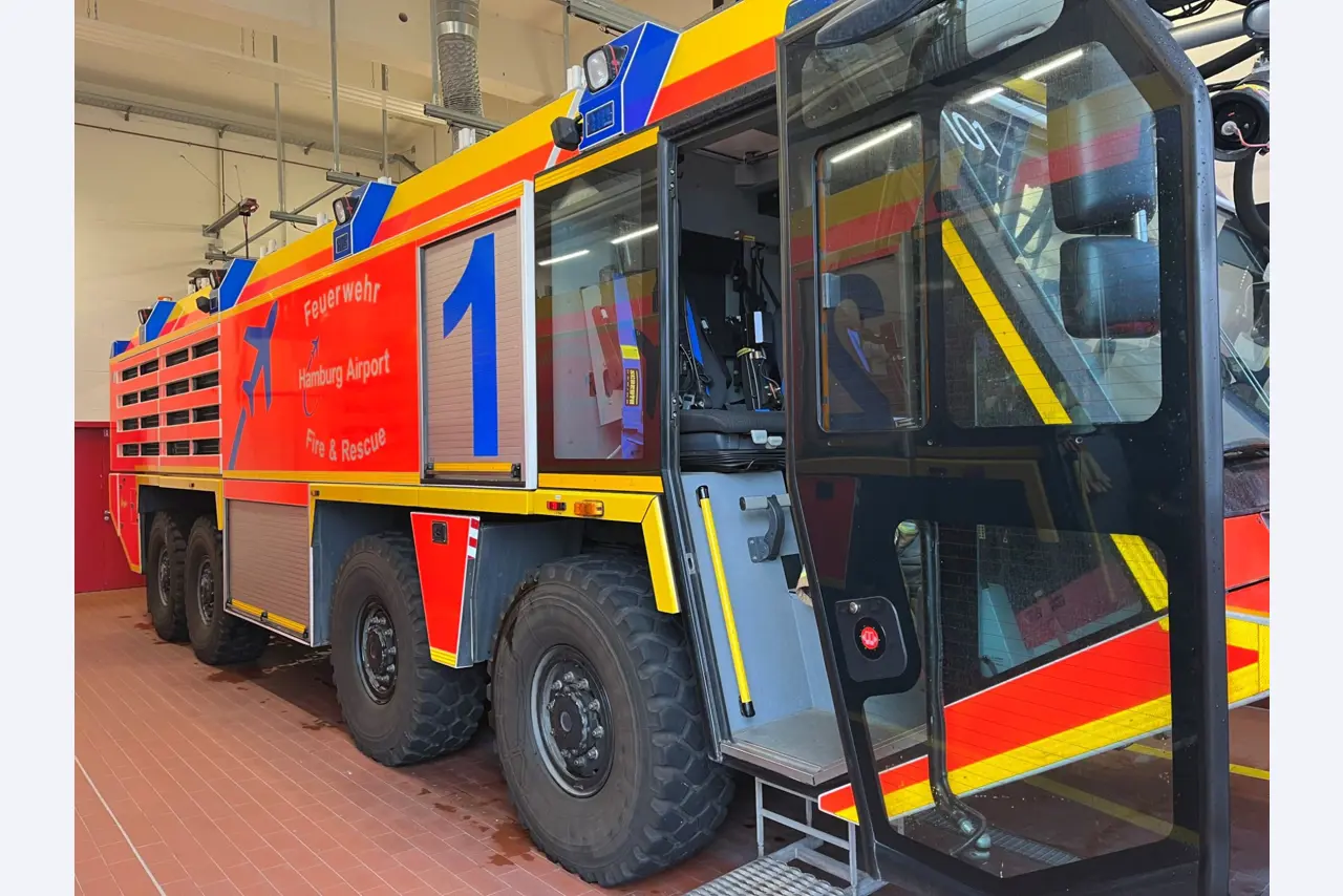 High-quality fire engines from Hamburg Airport-3
