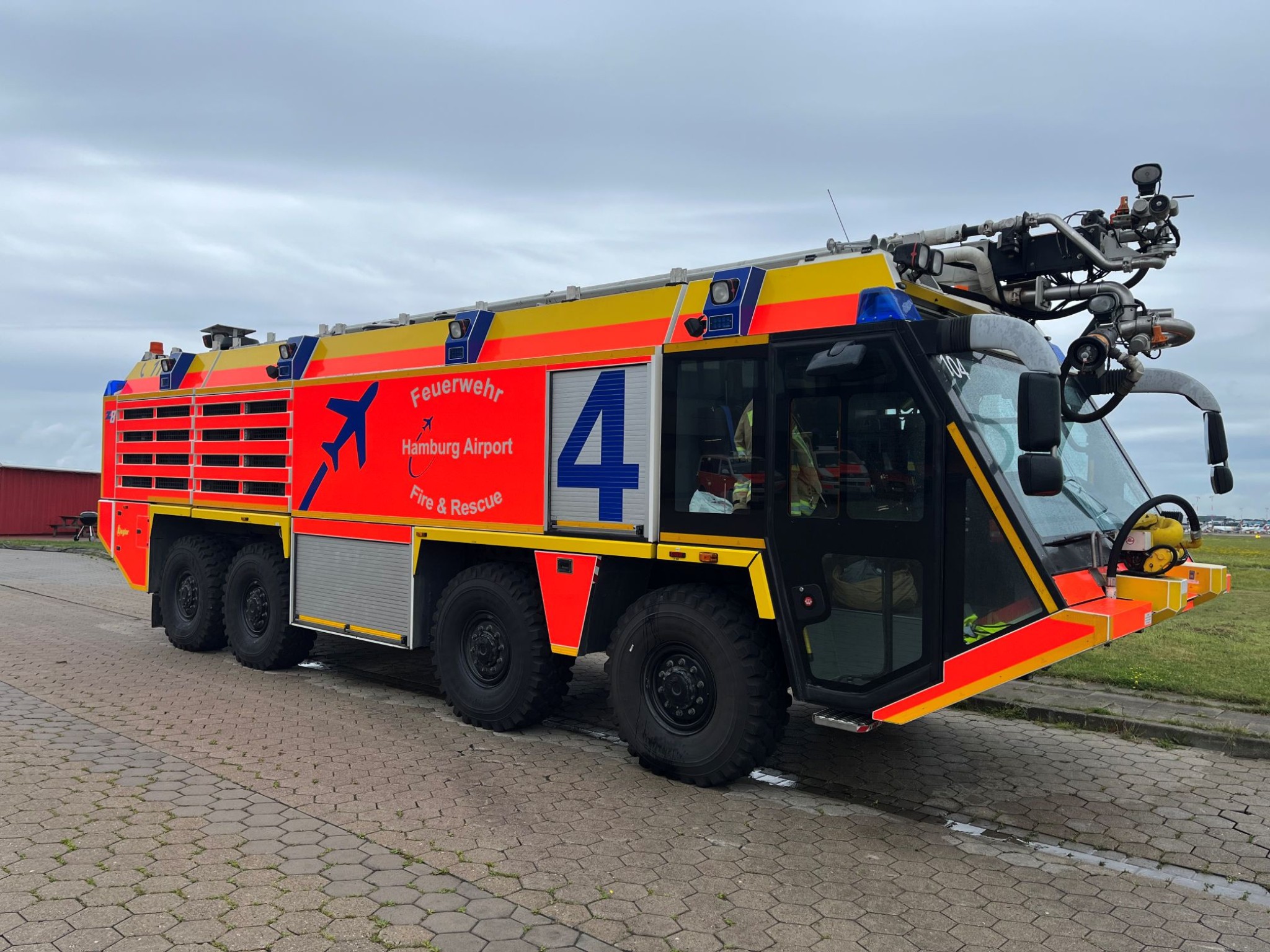 High-quality fire engines from Hamburg Airport-4