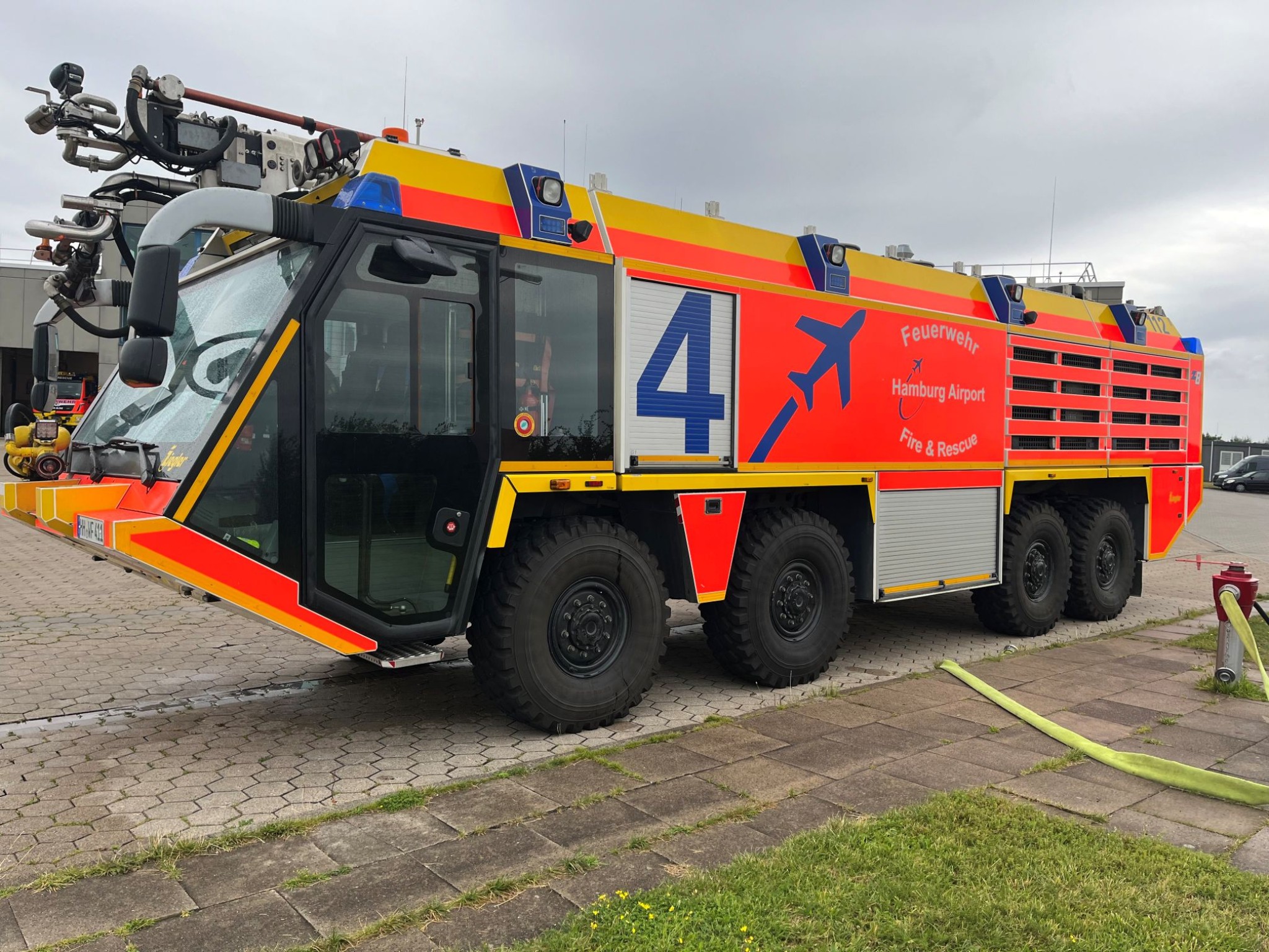 High-quality fire engines from Hamburg Airport-6