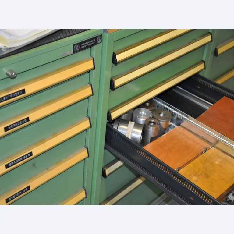 engineering and toolmaking equipment -11