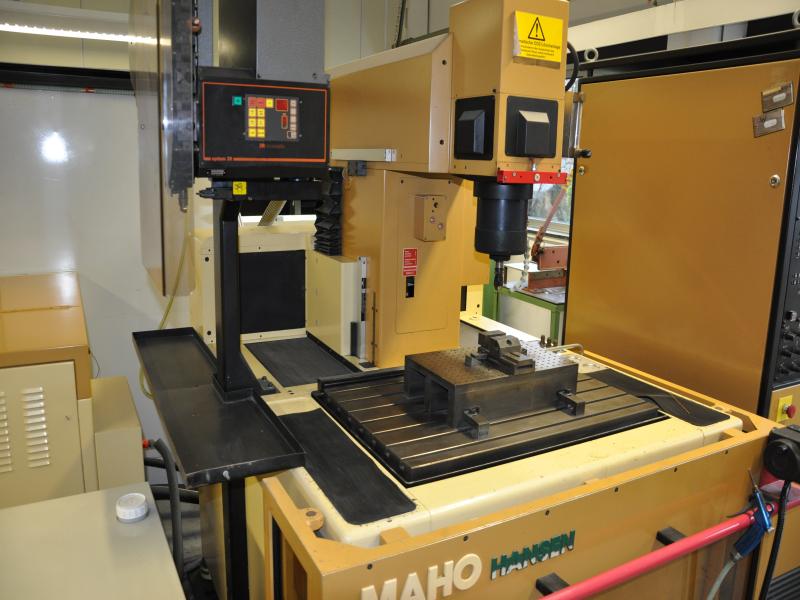 engineering and toolmaking equipment -3