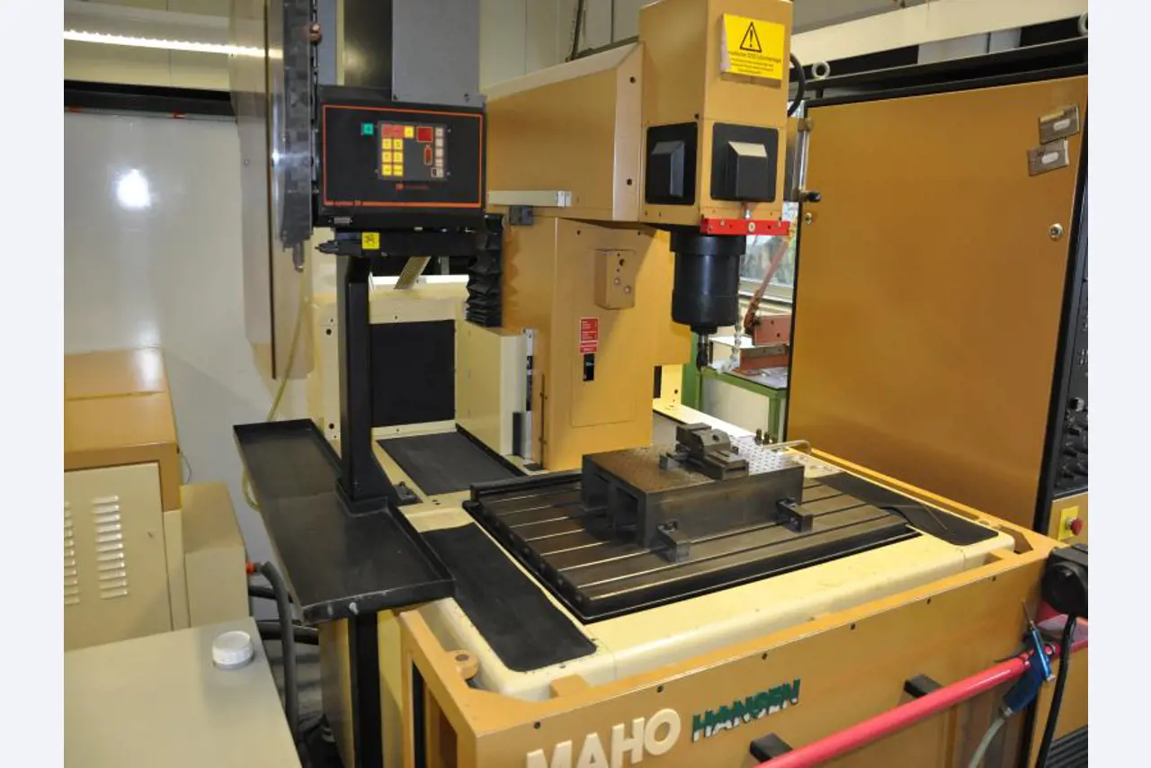 engineering and toolmaking equipment -3