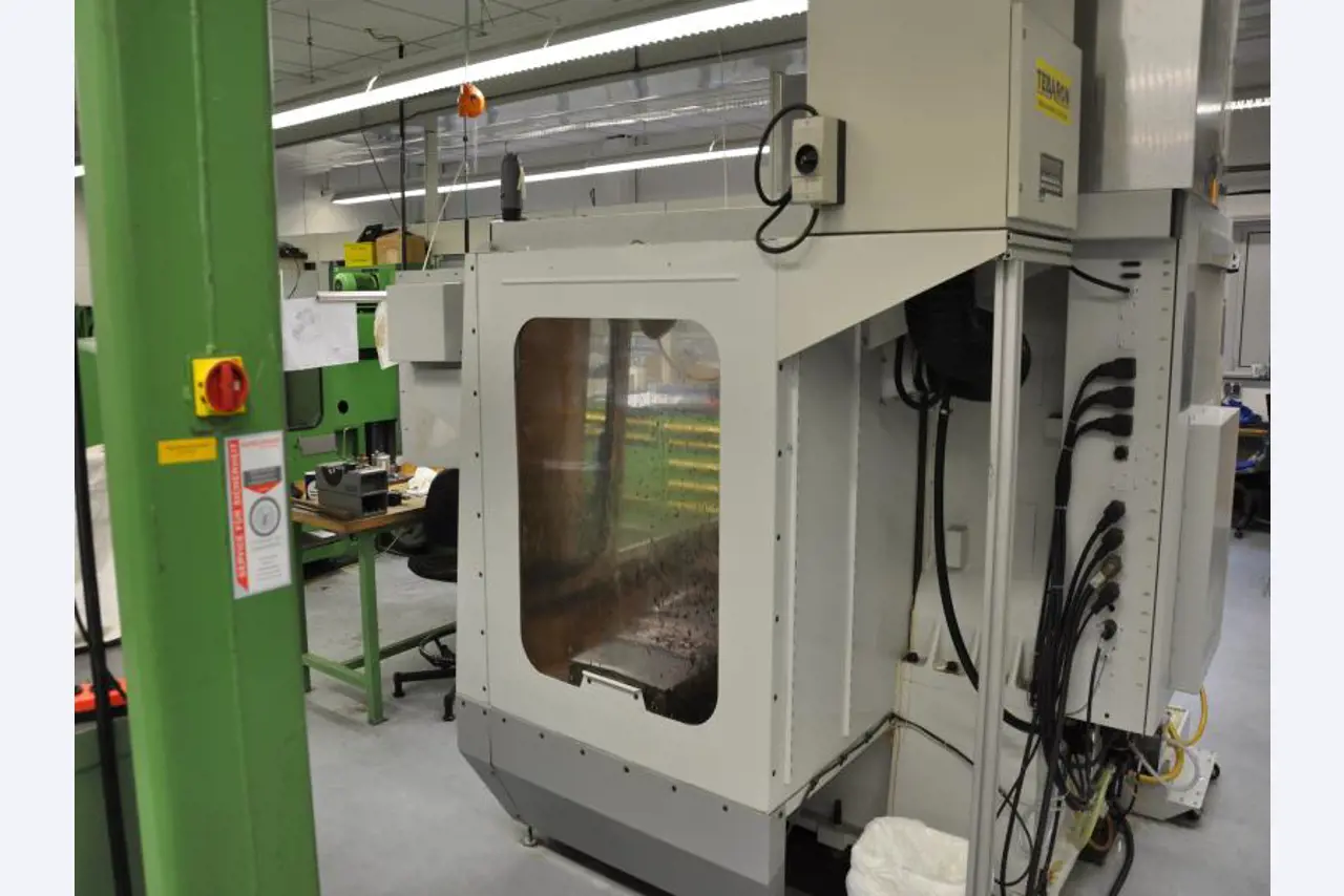 engineering and toolmaking equipment -6