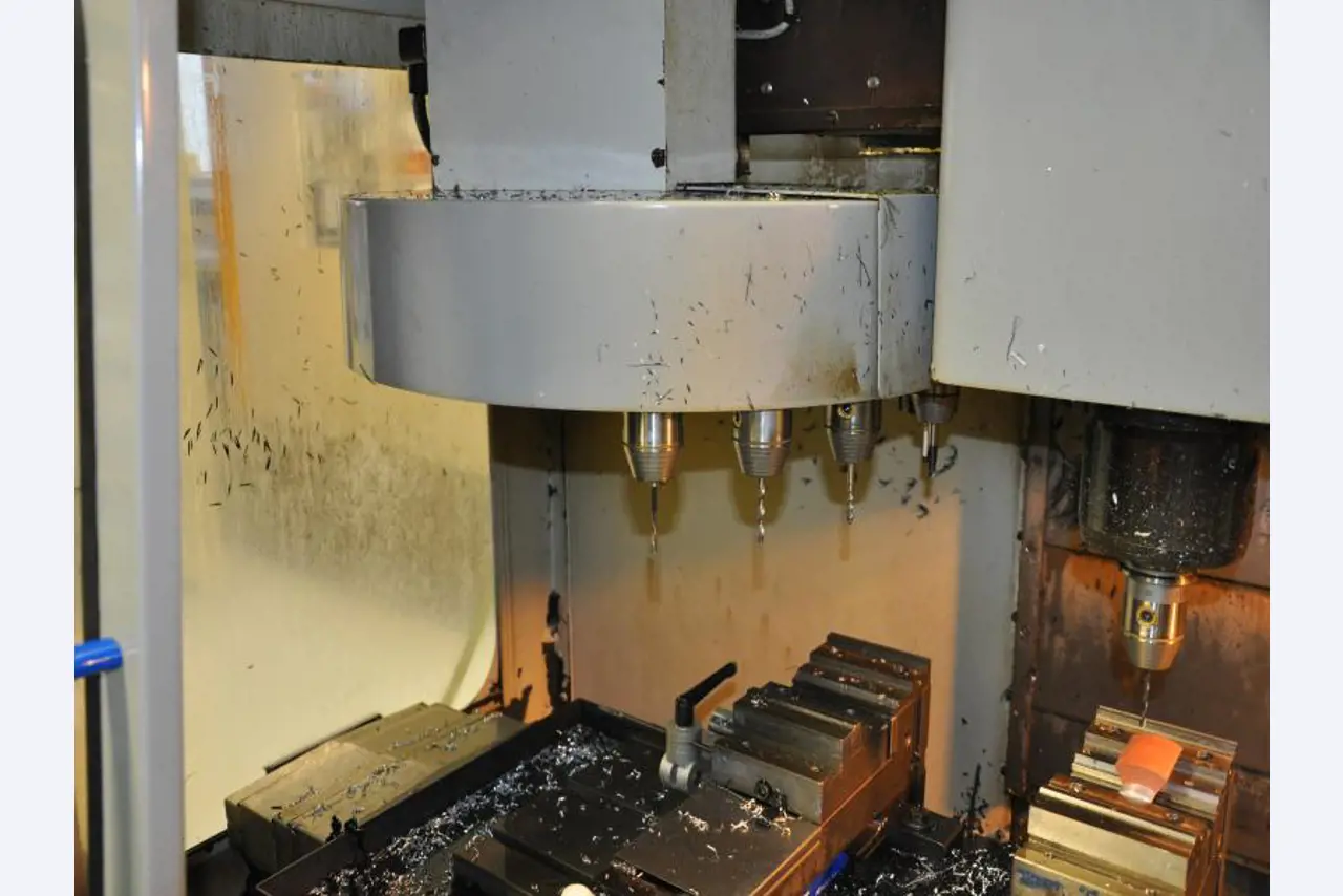 engineering and toolmaking equipment -7