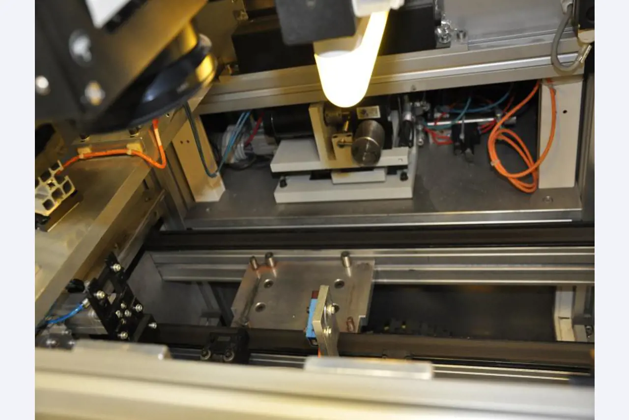 engineering and toolmaking equipment -7