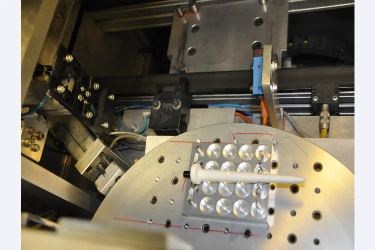 engineering and toolmaking equipment -9