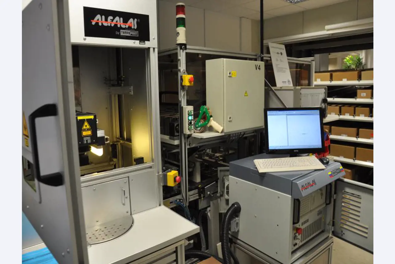 engineering and toolmaking equipment -1