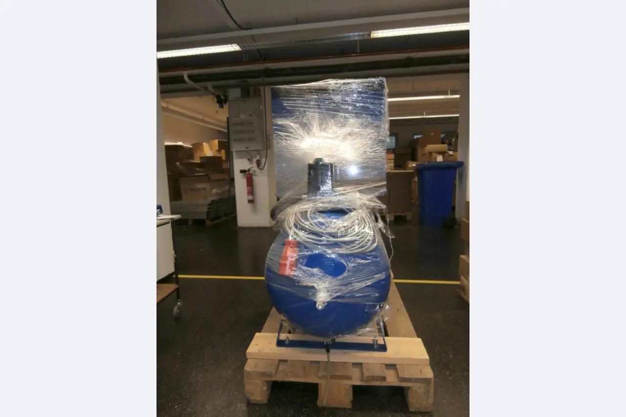 engineering and toolmaking equipment -1