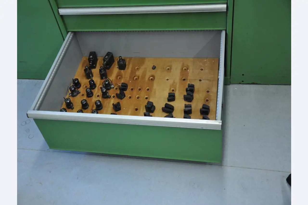 engineering and toolmaking equipment -1